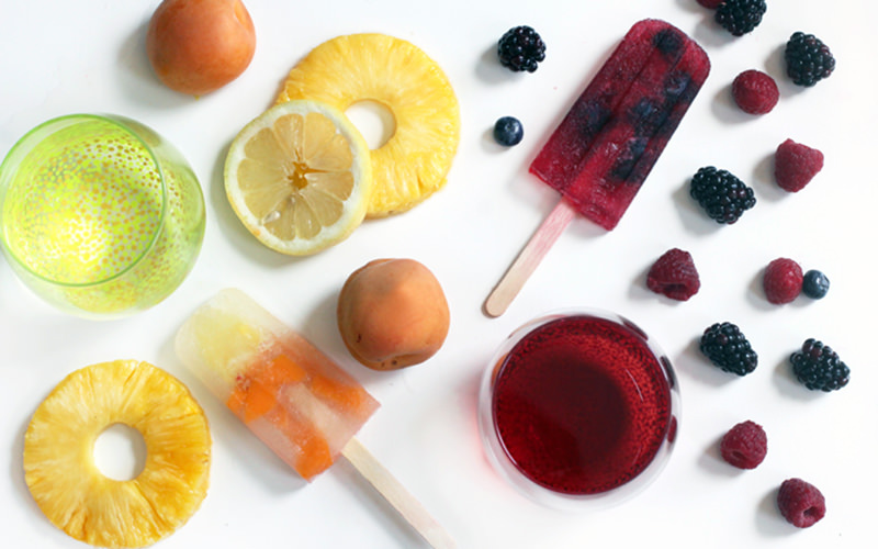 These are fruity wine popsicles
