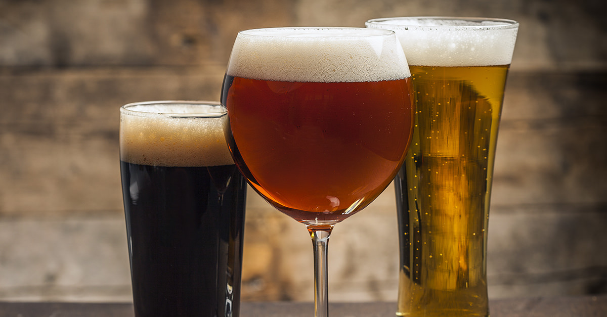 How Different Beer Glasses Impact Drinking Experience