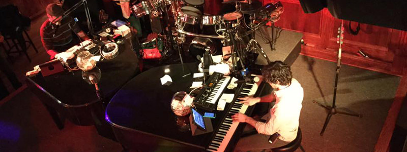 The History Of The Dueling Piano Bar Vinepair The History Of The Dueling Piano Bar Vinepair