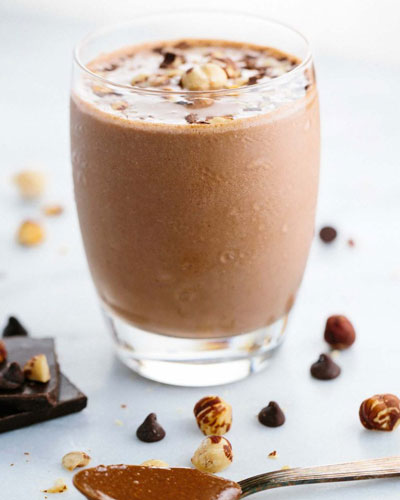 chocolate-and-hazelnut-homemade-smoothie-recipe-768x1152