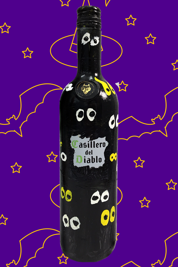 5 Devilish DIY Halloween Wine Bottle Crafts