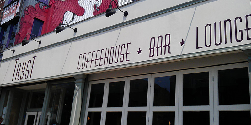 The Ten Best Bars With Mulled Wine