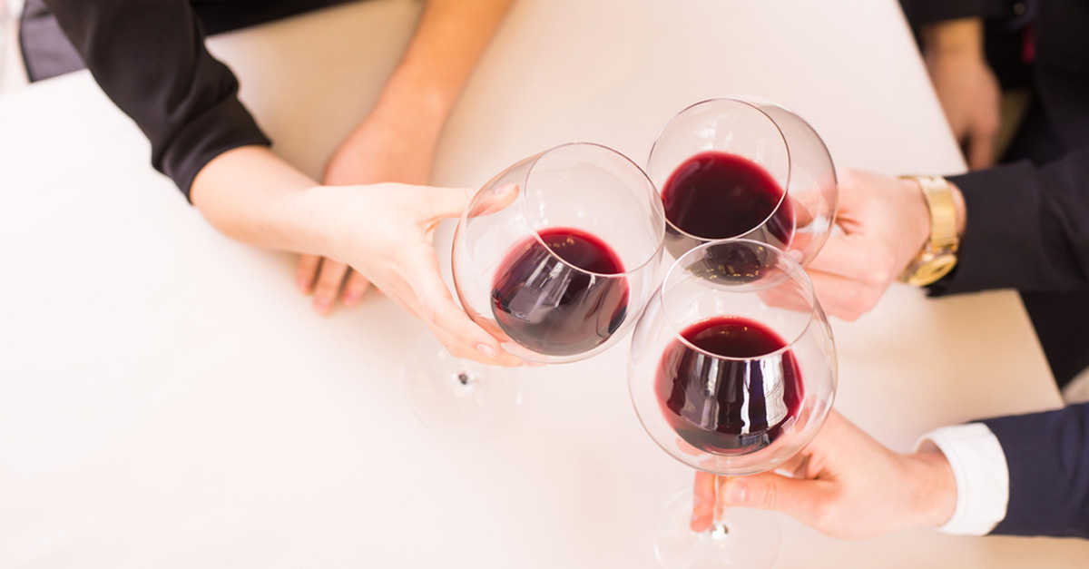 How to Drink Like the French... At Lunch | VinePair