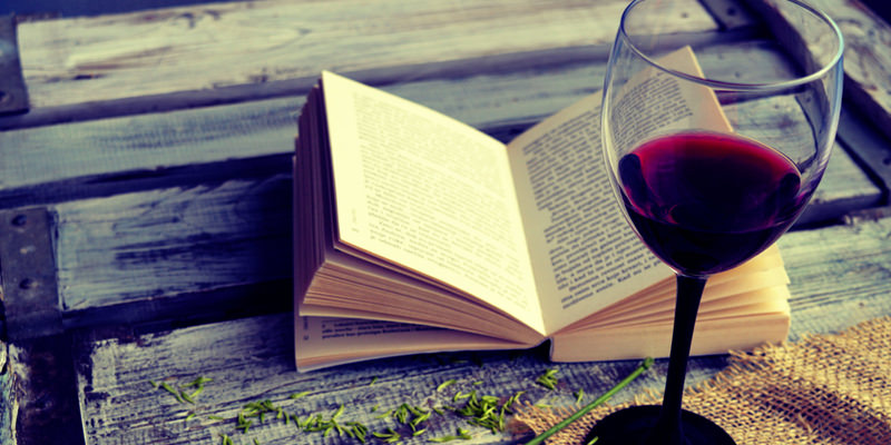 Booze in Your Bookstore Might Become a Thing