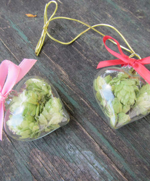 12 Adorable Alcohol-Themed Wedding Favors