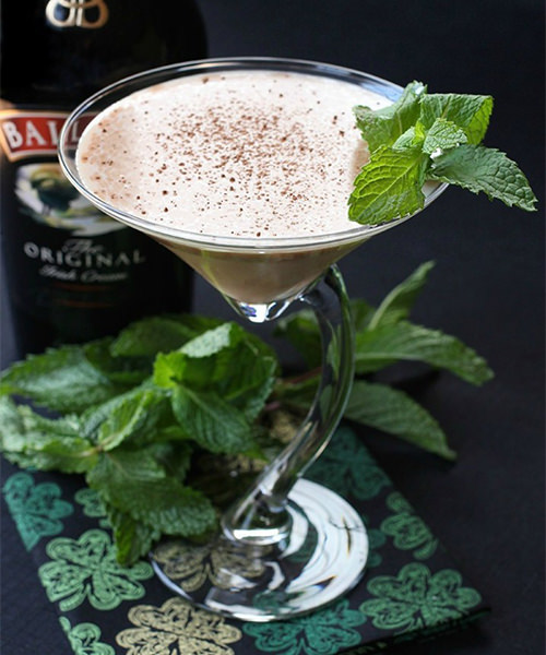 Baileys Martini for the perfect St. Patrick's Day cocktail party