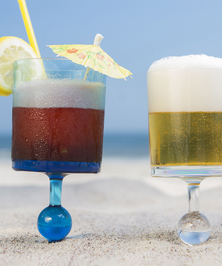 This Brilliant Wine Glass Will Change the way You Drink on the Beach