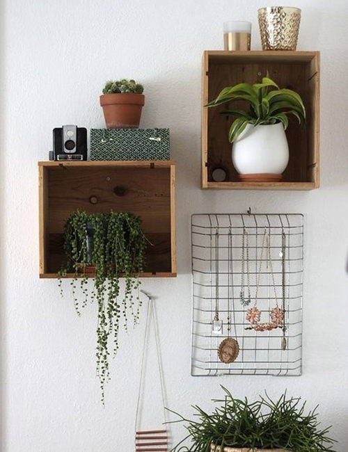 10 Innovative Ways to Use Wooden Wine Crates Around Your Home Wall Hangers