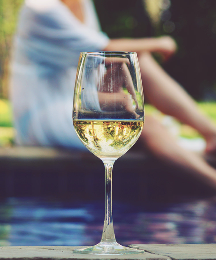 What You Need to Know About the White Wine Set to Own The Summer