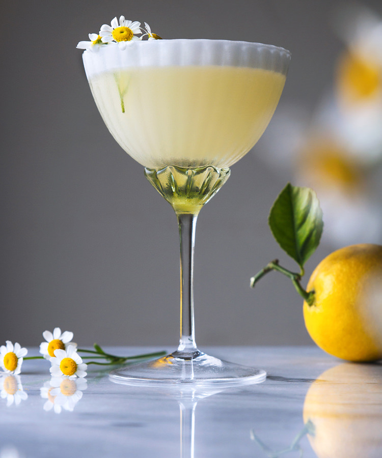 7 Spring Cocktails Perfect For Easter Sunday Lemon Chamomile Spring Cocktail