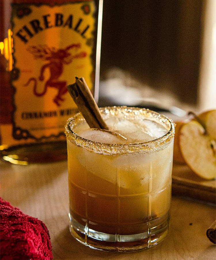 apple pie on the rocks is one of the best fireball cocktails