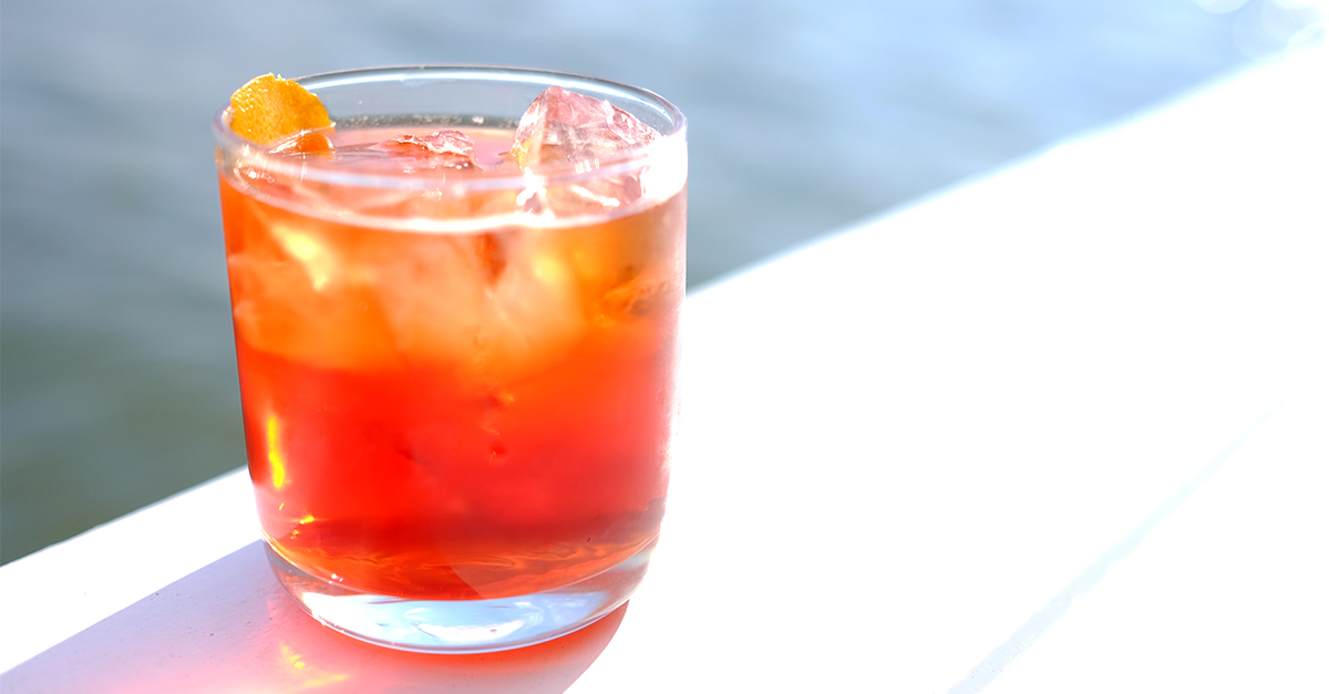 https://vinepair.com/wp-content/uploads/2017/05/negroni-social.jpg