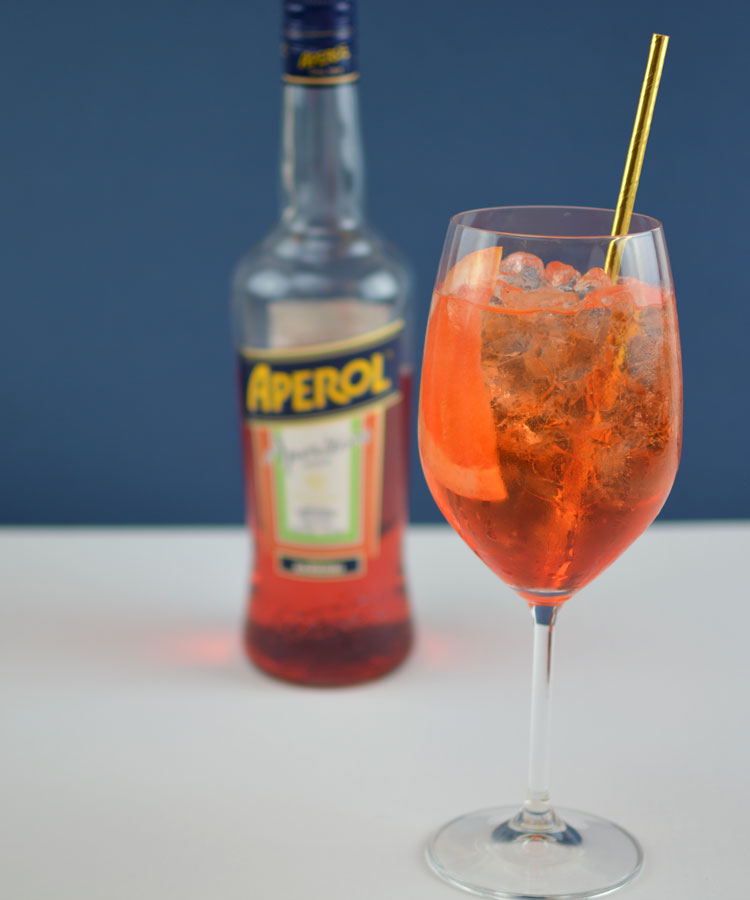 How to Make the Rosé Aperol Spritz, the Drink of the Summer