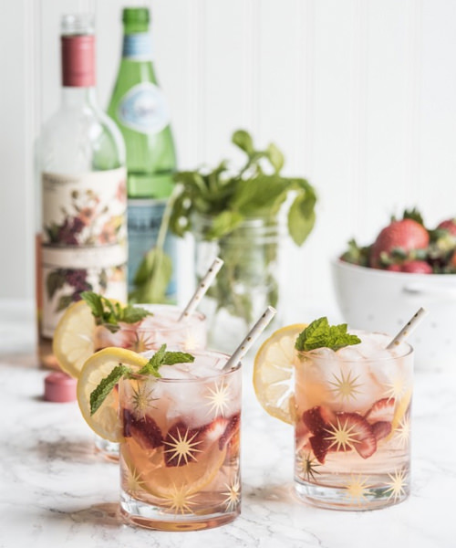 This rosé spritz is a delicious rosé based cocktail to make this summer