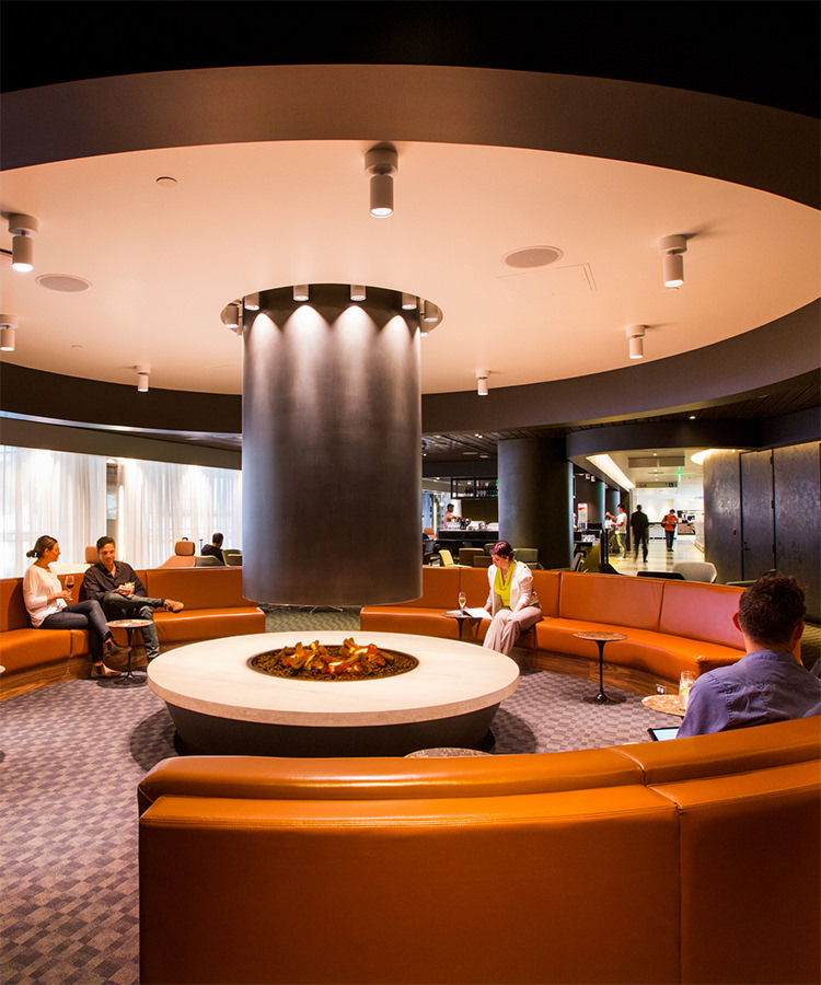 The 8 Best Airport Lounges in America, According to the Experts