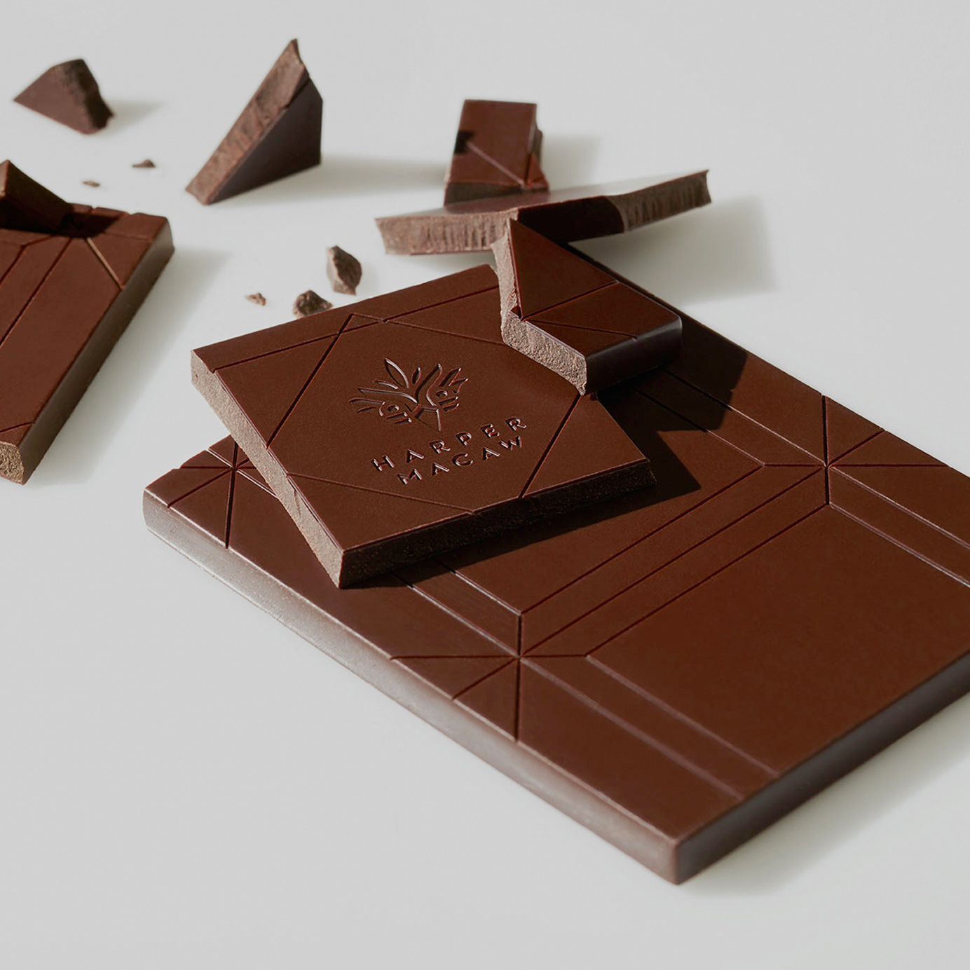 Пачки шоколада. Шоколад в упаковке. Дизайнерский шоколад. Плитка шоколада. Плитка шоколада в упаковке.