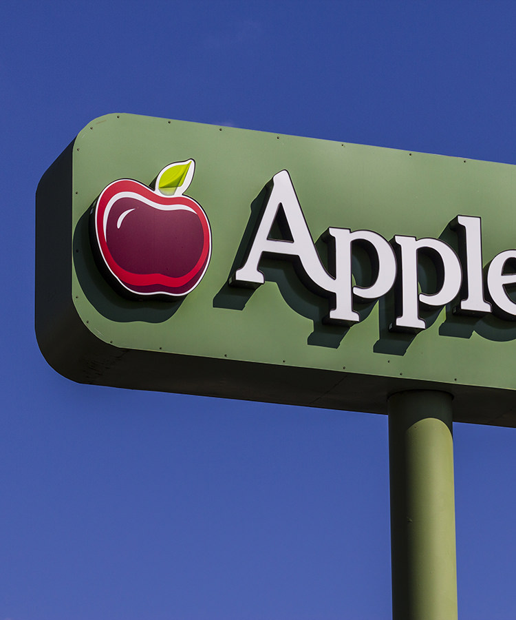 Applebee’s Is Serving $1 Long Island Iced Teas All Month Long