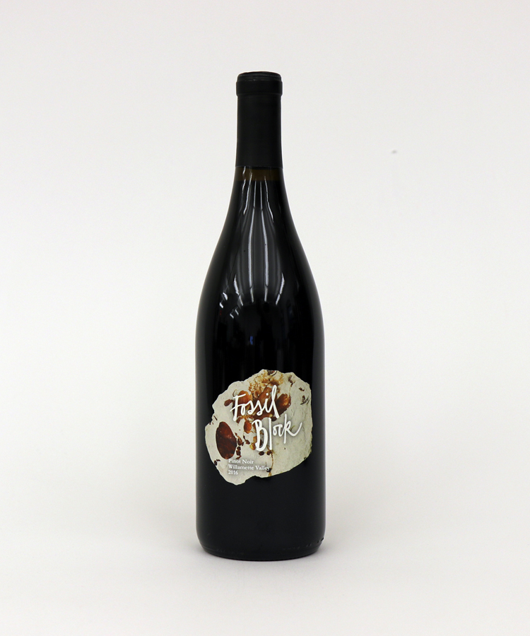 Review: Eola Hills ‘Fossil Block’ Pinot Noir 2016 Review