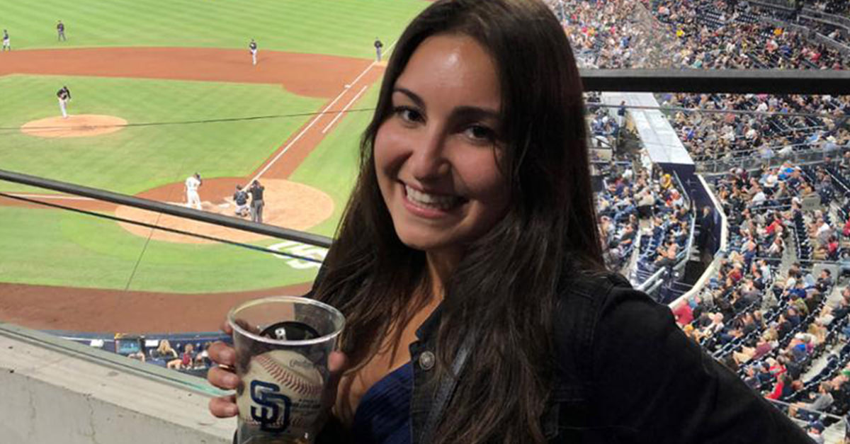 IMPORTANT: Female fan catches foul ball in beer cup and chugs it 