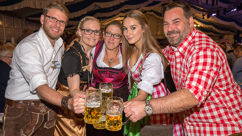 In Photos: Oktoberfest Begins in Munich | VinePair
