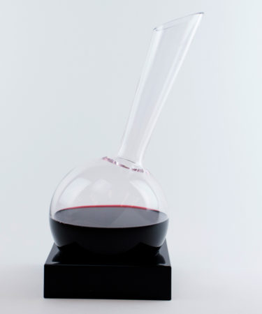 When You Should Reach for an Aerator Versus a Decanter