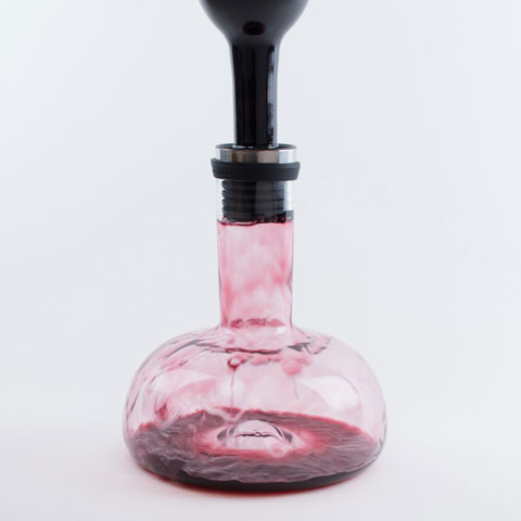 Wine breather aerating decanter