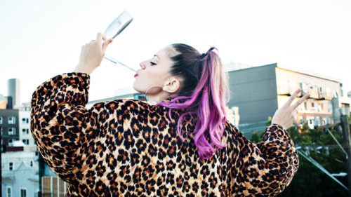 This Is The Craziest Way To Drink Champagne During Parties