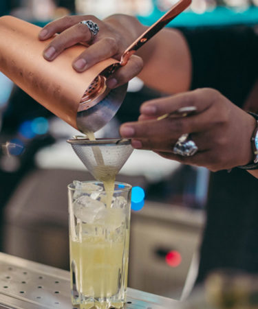 We Asked 10 Bartenders: How Can You Tell If Your Bartender Is a Pro?