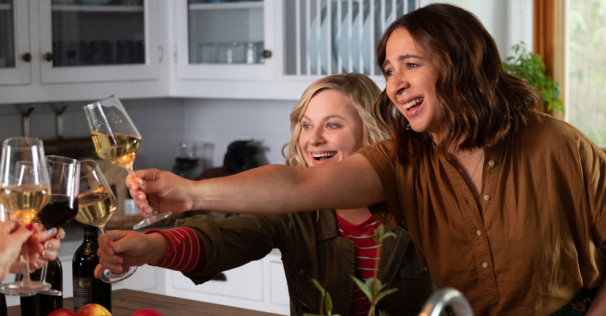 Watch Amy Poehler's 'Wine Country' Netflix Comedy Now Has a Trailer