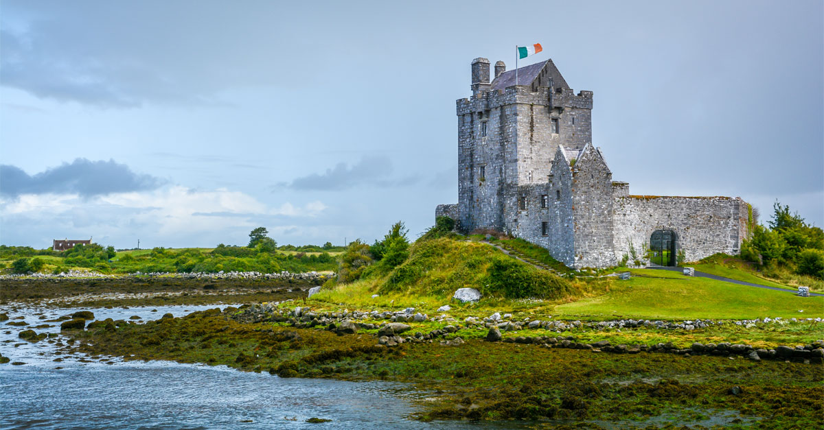 the-hard-working-irish-laborers-who-drank-14-pints-of-beer-a-day-vinepair