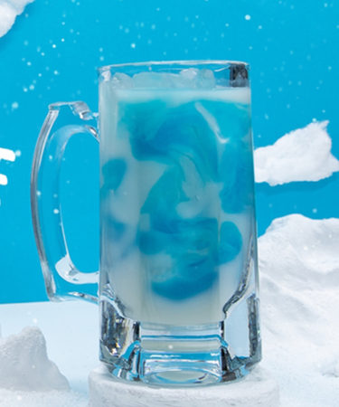 Applebee’s New $1 Cocktail Is a Boozy Mix of Rum, Vodka, and Blue Curaçao