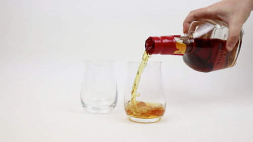 These Bourbon Glasses Are the Best Gift for Whiskey Drinkers