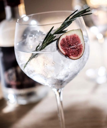 These Crystal Gin & Tonic Glasses Are The Authentic Way To Drink A G&T