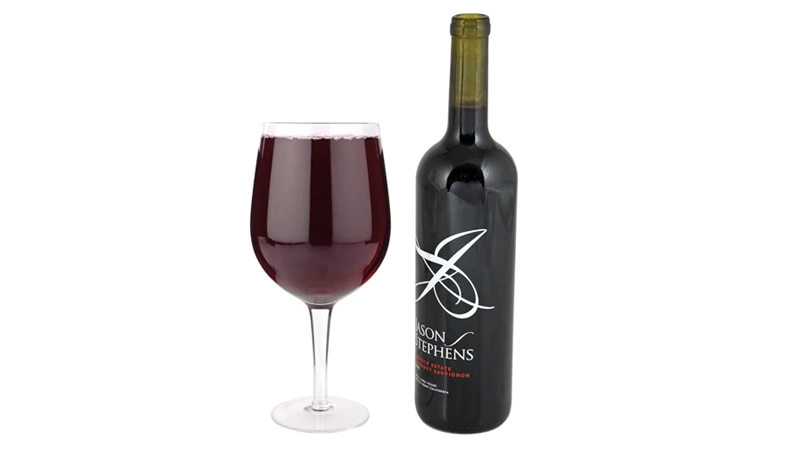 Om toevlucht te zoeken herder residu This Wine Glass Holds An Entire Bottle of Wine | VinePair