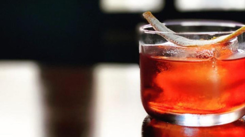 Everyone Who Loves Negronis Needs These Negroni Glasses