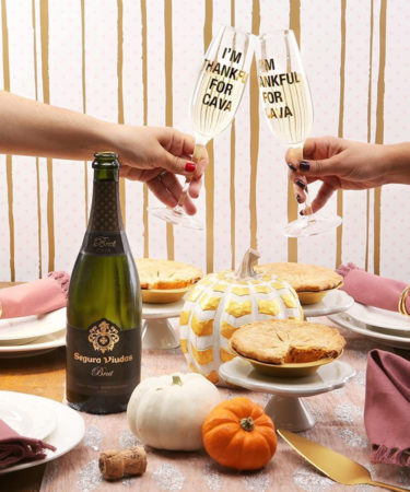 How to Build the Ultimate Friendsgiving Table