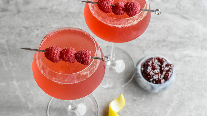 7 Most Popular Champagne Cocktails: The Sparkling Raspberry Royal