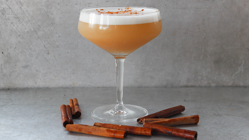 Best Cocktails for Hanukkah: Apple Cider Bourbon Recipe