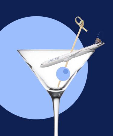 United Airlines Ditches Cocktail Skewers to Save $80,000