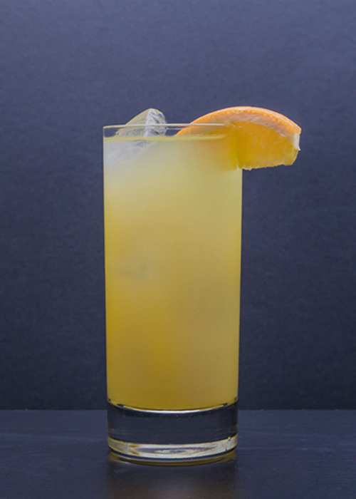 Screwdriver is one of the most popular and essential vodka cocktails.