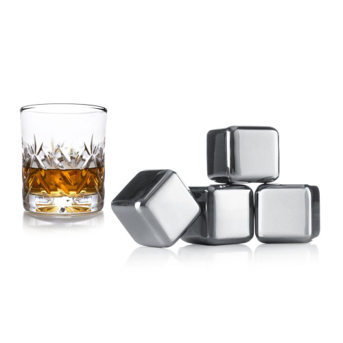 The best whiskey cubes for whiskey fans