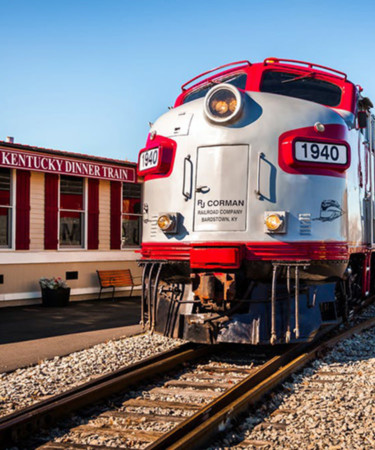 Take a Bourbon-Fueled Train Ride Through the Kentucky Countryside