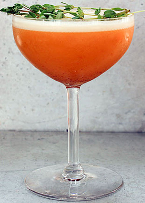 La receta de Pumpkin Spice Gin Sour es uno de los mejores cócteles de Halloween