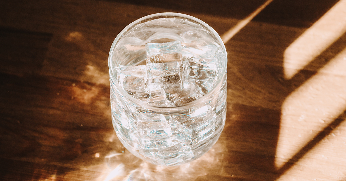 What's the Difference Between Club Soda, Seltzer, and Sparkling Mineral  Water?