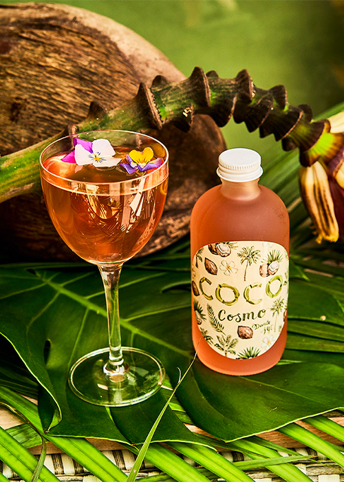 Coconut Cosmo yra vienas geriausių kokosų kokteilių receptų.