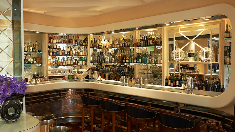 The American Bar in London's Savvoy Hotel is historic bar.