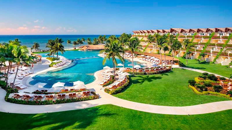Grand Velas Riviera Maya x Sophie Blanco in Playa Del Carmen, Mexico is a hotel wine label worth traveling for.