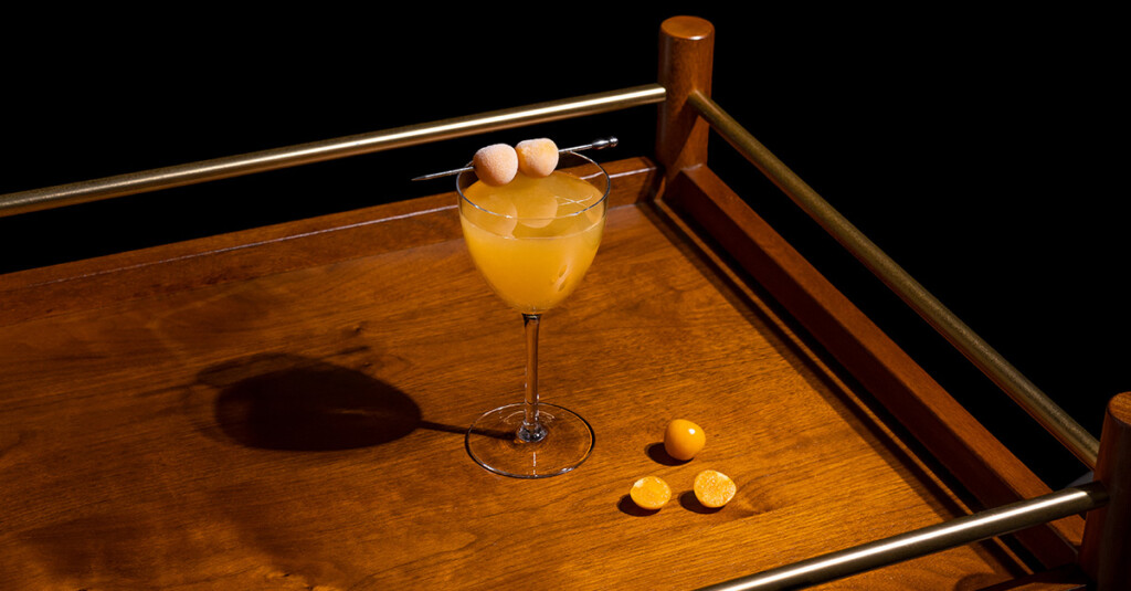 Jacob Sunny's Le Lion d’Or is a refreshing sour cocktail that plays on the warming, rich and complex flavors of St-Rémy Signature.