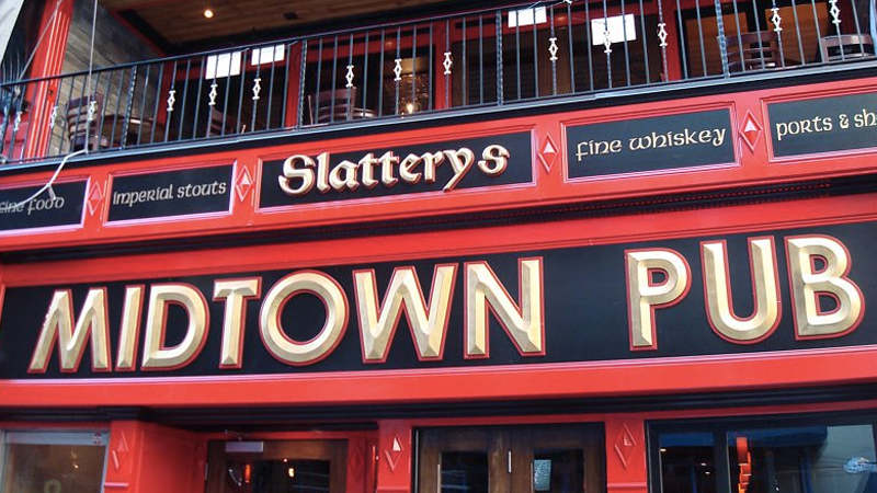 Slattery’s Midtown Pub is one of the best NYC bars for watching football.