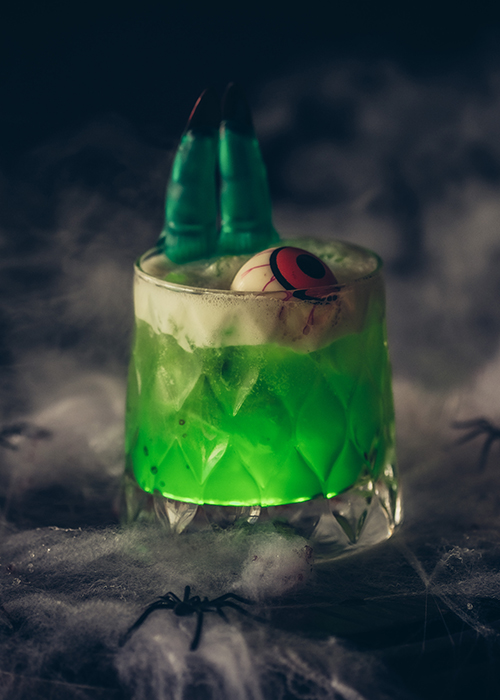 The Spooky Sour is a boozy Halloween cocktail to try this fall.